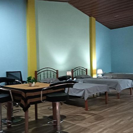 This Is It Airport Hotel And Restaurant Negombo Kültér fotó